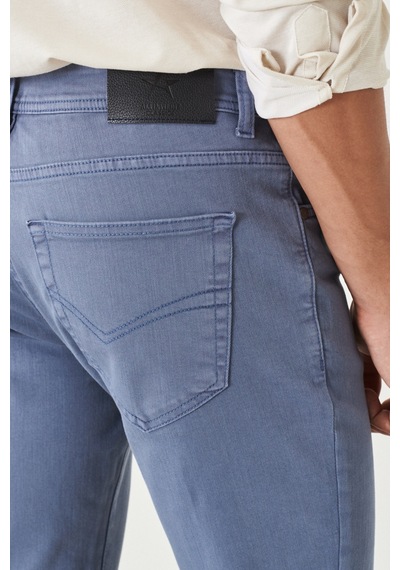 AC&Co / Altınyıldız Classics Erkek Indıgo 360 Derece Her Yöne Esneyen Slim Fit Dar Kesim Pamuklu Rahat Pantolon İndigo