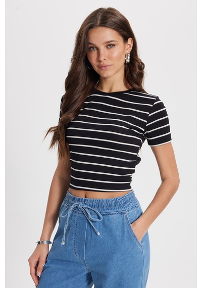 Tudors Kadın Slim Fit Dar Kesim Pamuklu Yumuşak Dokulu Kısa Kollu Bisiklet Yaka Siyah Tişört-50685