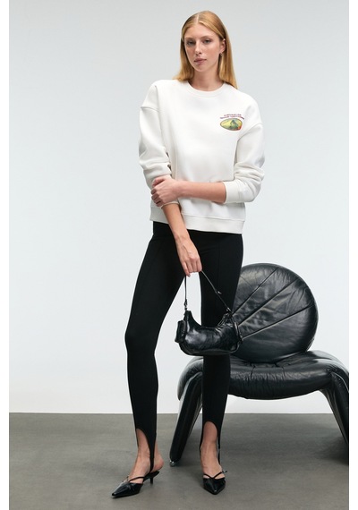 Grımelange Vıstara Kadın Nakış Detaylı Yuvarlak Yaka Regular Fit Beyaz Sweatshirt Beyaz