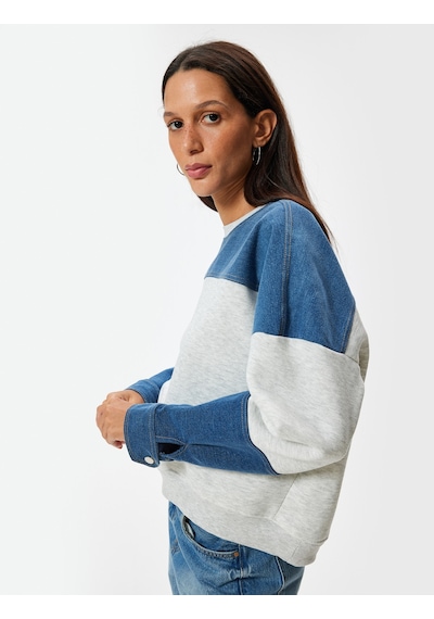 Koton Oversize Sweatshirt Renk Bloklu Bisiklet Yaka Fermuar Detaylı Şardonlu Kar Melanj 5wal10040ık Gri Melanj Koton Oversize Sweatshirt Renk Bloklu Bisiklet Yaka Fermuar Detaylı Şardonlu Kar Melanj 5wal10040ık Gri Melanj