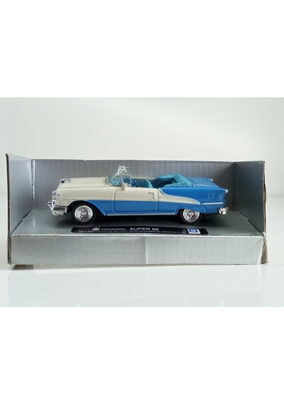 Dianomi 1:43 Oldsmobile Süper 88 Cabriolet