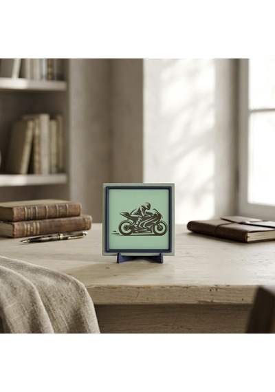 Yarış Motoru Motifli Özel Tasarım Dekoratif Obje, Yaşam Alanınız İçin Modern Ve Enerjik 10x10 Cm