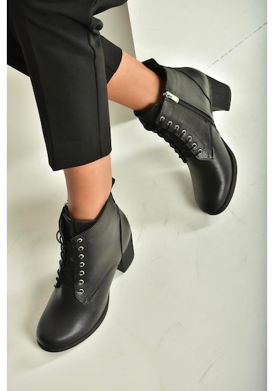 Fox Shoes V468281603 Siyah Hakiki Deri Kalın Topuklu Bağcıklı Kadın Bot Siyah