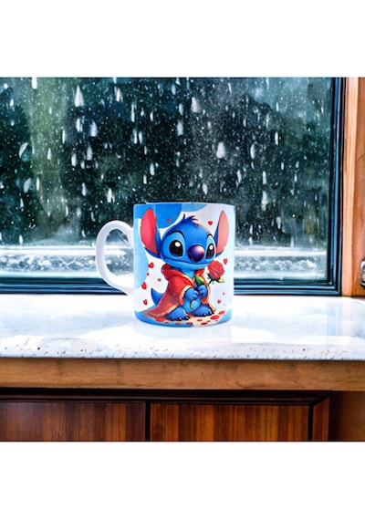 Lilo & Stitch Temalı Kalpli Stitch Baskılı Kırmızı Pelerinli Sera Beyaz