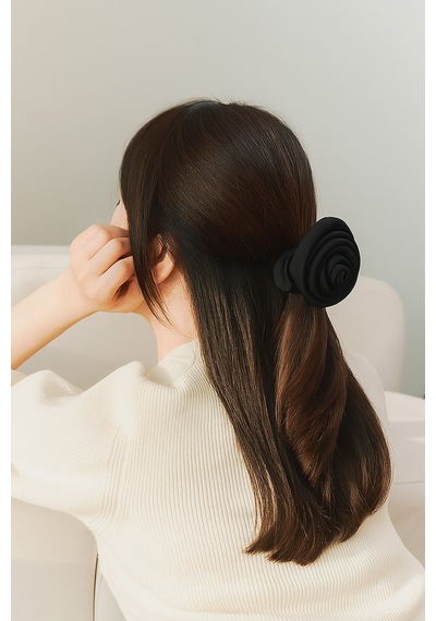 Gül Detaylı Siyah Saten Saç Tokası Muzıgae Mansıon Hair Band Siyah