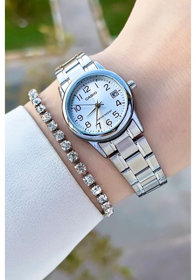 Casio Csıste111 Kadın Kol Saati
