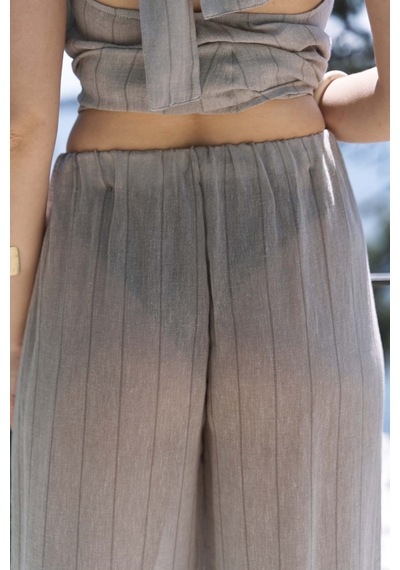 Mai Collection Mai Studios Co. Cadhas Boyundan Bağlamalı Vizon Crop Pantolon Takım Vizon Mai Collection Mai Studios Co. Cadhas Boyundan Bağlamalı Vizon Crop Pantolon Takım Vizon