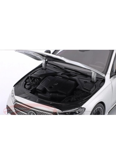 İscale 1800611 1/18 Mercedes-benz E Class W214 2023 White