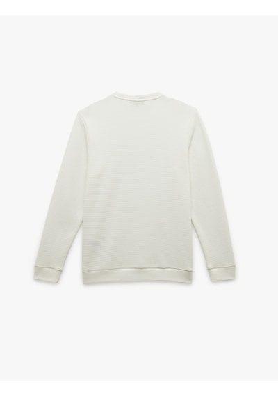 Koton Pamuklu Uzun Kollu Dokulu Basic Bisiklet Yaka Sweatshirt Ekru 7wam70014mk