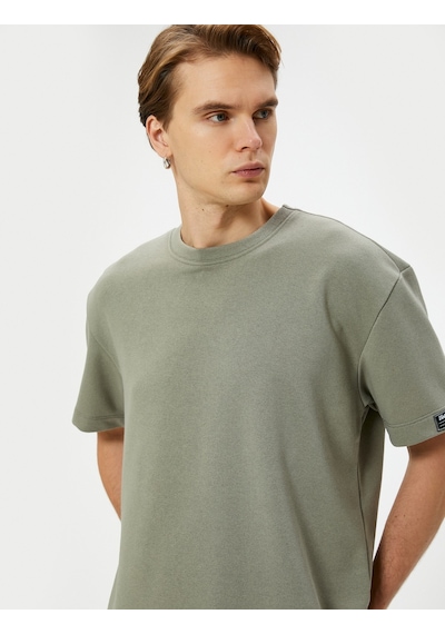 Koton Oversize Tişört Kalın Gramajlı Etiket Detaylı Bisiklet Yaka Haki 4Sam10747Hk Haki Koton Oversize Tişört Kalın Gramajlı Etiket Detaylı Bisiklet Yaka Haki 4Sam10747Hk Haki