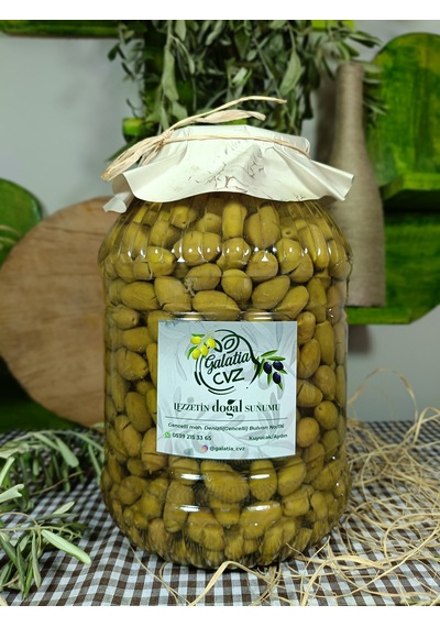 Aydın Yöresi Çekiçte Eğri Çekirdek Cinsi Sofralık Tatlandırılmış Kırma Yeşil Zeytin 3 Kg