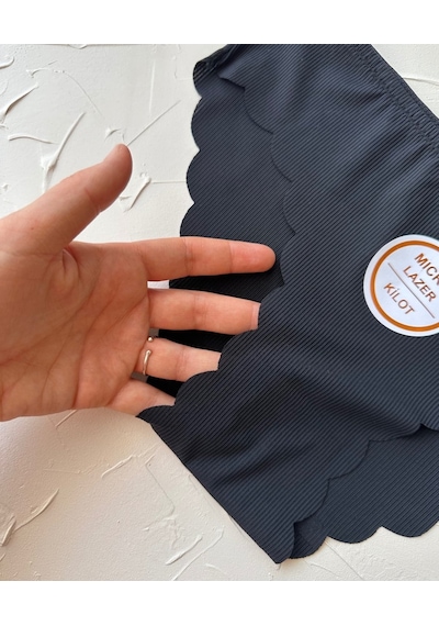 Mikro Lazer Kaşkorse Fitilli Kumaş Normal Bel Dikişsiz Slip/külot Siyah