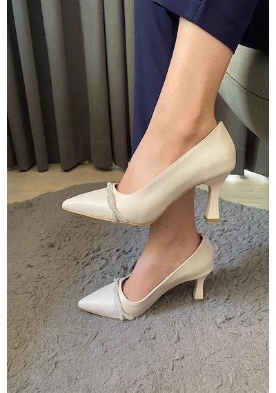 Kadın Krem Cilt Taş Detaylı Sivri Burun 7,5 Cm Topuklu Stiletto Krem