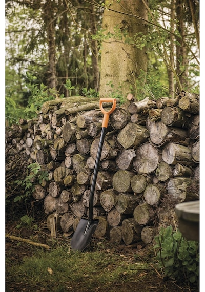 Fiskars 1066716 Solid Sivri Uçlu Çok Amaçlı Kürek