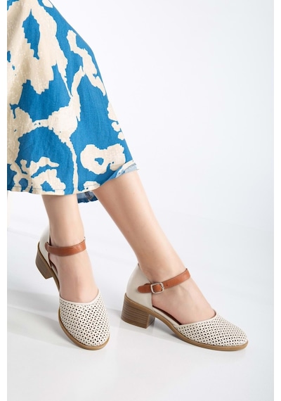 Analin Shoes Kadın Hakiki Deri Burnu Kapalı Delikli Sandalet Krem
