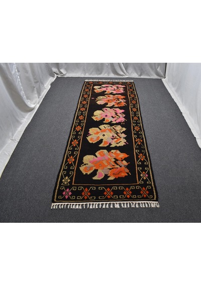 El Dokuma Gösterişli Güllü Çiçekli Kirmen Karabağ Yolluk Yün Kilim 6378