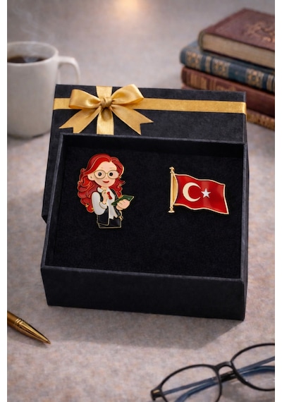Öğretmen Temalı Broş Seti Kitaplı Kadın, Ay Yıldız Ve Bayrak Rozet Seti Anlamlı Hediye Kutusu 2 Renkli