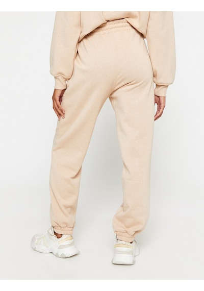 Koton Basic Kalın Jogger Eşofman Altı Cepli Beli Bağlamalı Bej 3sak40104nk 3SAK40104NK052 Ekru Koton Basic Kalın Jogger Eşofman Altı Cepli Beli Bağlamalı Bej 3sak40104nk 3SAK40104NK052 Ekru