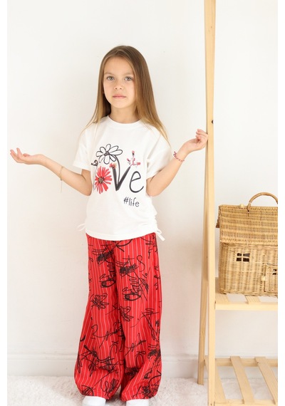 Fesshera Kız Çocuk ''love Life'' Baskılı Tişört & Çizgili Desenli Bol Pantolon Takımı Kırmızı Fesshera Kız Çocuk ''love Life'' Baskılı Tişört & Çizgili Desenli Bol Pantolon Takımı Kırmızı
