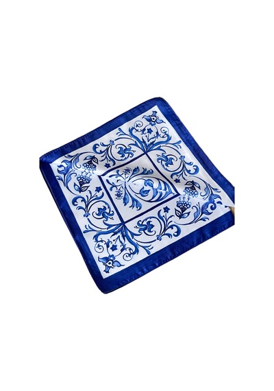 Saten Bandana Saten Fular Saten Çanta Aksesuarı Özel Desen Bandana 45x50 Cm Beyaz - Kırmızı - Siyah