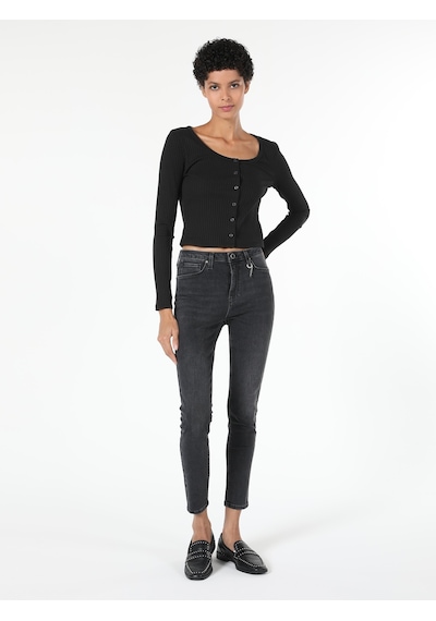 Colin's 759 Lara Super Dar Fit Normal Bel Dar Paçakadın Lacivert Jean Pantolon CL1060399_Q1.V1_DN42170