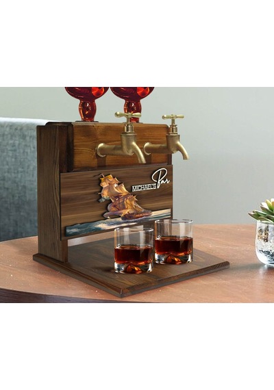 Bk Gift Kişiye Özel Kabartma Manzara Tasarımlı İsimli Çift Musluklu Doğal Ahşap İçki Standı-28, İçki Standı, Doğum Günü Hediyesi, Ev Hediyesi Bitmeyen