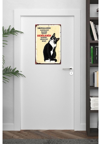 Kuşe Kağıt Duvar Posteri Kedilerin Sadece Köleleri Olur Retro Vintage Drtr0033