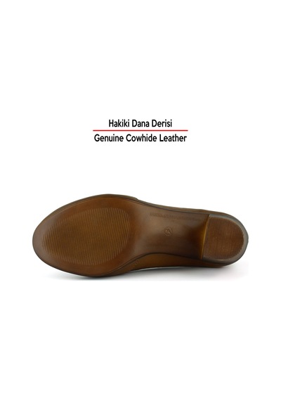 Erkan Saçmacı Camila Taba Hakiki Dana Derisi Desenli Lastikli Günlük Kalın Topuklu Ayakkabı Erkan Saçmacı Camila Taba Hakiki Dana Derisi Desenli Lastikli Günlük Kalın Topuklu Ayakkabı