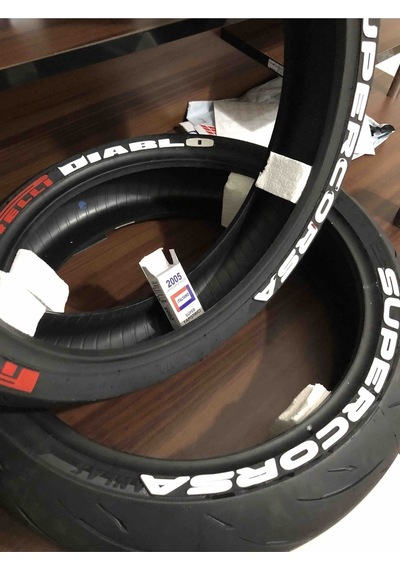 Pirelli Diablo Supercorsa Motorsiklet Lastik Yazısı 4x Pirelli Diablo 4x Supercorsa