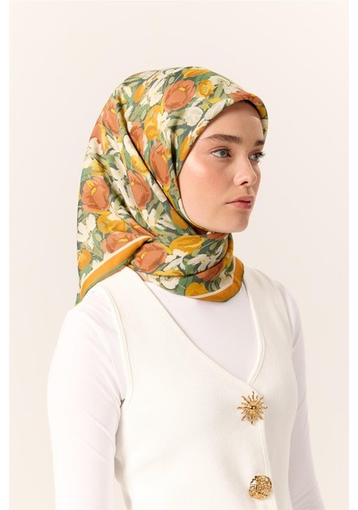 Silk Home Organik Pamuk İpek Eşarp Turuncu Sarı Yeşil Çiçek Desenli Tok Duruşlu 90x90 Çok Renkli