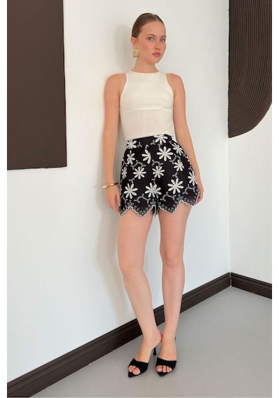 Verymoda D 2915 Nakışlı Şort D2915 Siyah