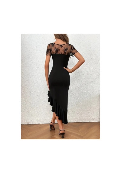 Butik İstanbul Kadın Kısa Kollu Yakası Açık Dantel Detaylı Fırfırlı Asimetrik Janjan Krep Elbise Siyah Butik İstanbul Kadın Kısa Kollu Yakası Açık Dantel Detaylı Fırfırlı Asimetrik Janjan Krep Elbise Siyah