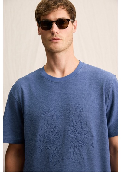 Grımelange NELIDO Erkek Nakış Detaylı %100 Organik Pamuk Bisiklet Yaka Kısa Kollu Regular Fit İndigo T-Shirt