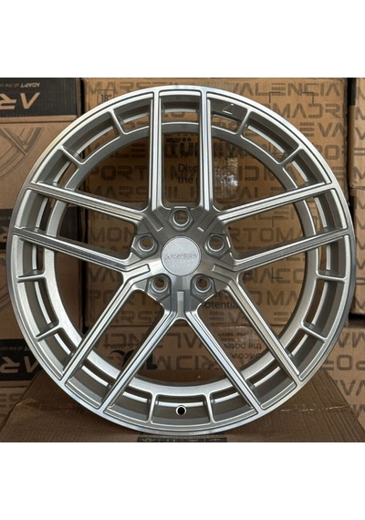 5 112 20 8.5-9.5 Et30-40 Ch72.6 Ön Arka Silver Diamond Arceo Vienna