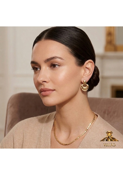 Gold Renk Yarım Ay Formlu Küpe Altın