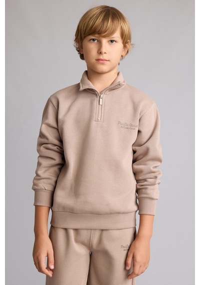 Defacto Regular Fit Yarım Fermuarlı Dik Yaka İçi Yumuşak Tüylü Yazı İşlemeli Sweatshirt Erkek Çocuk H9689a826wnbn615 Kahve-bn615