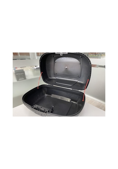 Volta Vs2 Akmbox 48 Lt Bagajlı Motorsiklet Çantası Kırmızı Reflektörlü Arka Bagaj Siyah