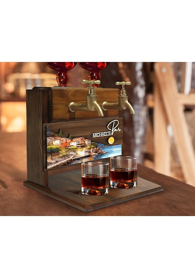 Bk Gift Kişiye Özel Kabartma Manzara Tasarımlı İsimli Çift Musluklu Doğal Ahşap İçki Standı-29, İçki Standı, Doğum Günü Hediyesi, Ev Hediyesi Bitmeyen