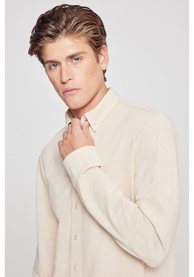 AC&Co / Altınyıldız Classics Erkek Bej Pamuklu Tailored Slim Fit Dar Kesim Düğmeli Yaka Örme Gömlek