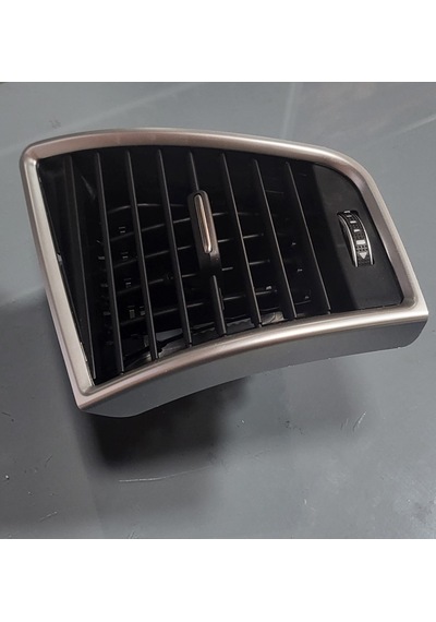 Audi Q5 2009-2015 Sol Hava Menfezi