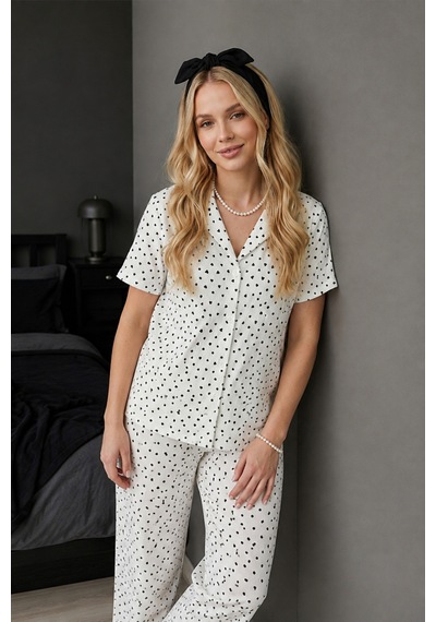 Kar Beyaz Kalp Detaylı Bürümçük Kumaş Kısa Kollu Pijama Takımı 6066