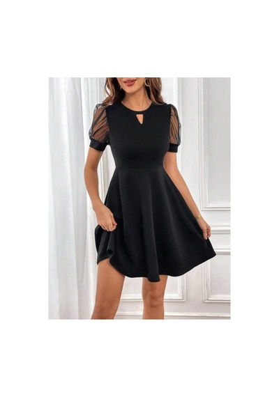 Butik İstanbul Kadın Kısa Tül Kollu Yuvarlak Yaka Damla Detaylı Kısa Ithal Krep Elbise Siyah Butik İstanbul Kadın Kısa Tül Kollu Yuvarlak Yaka Damla Detaylı Kısa Ithal Krep Elbise Siyah
