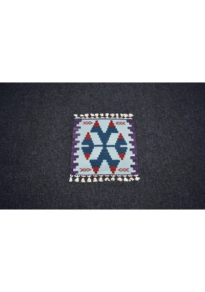 Zehra Abla Halı Yeni El Dokuma Kare Köşe Sandalye Minderi Pınarbaşı Kayseri Yün Kilim 7108 Çok Renkli Zehra Abla Halı Yeni El Dokuma Kare Köşe Sandalye Minderi Pınarbaşı Kayseri Yün Kilim 7108 Çok Renkli