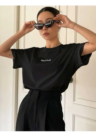 Kadın Siyah Classical Ön Baskılı Oversize T-shirt SIYAH