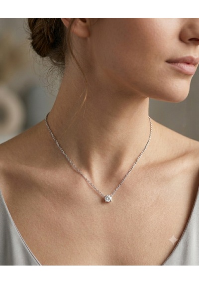 Kadın Moissanite Yuvarlak Taş Detay Gümüş Kolye