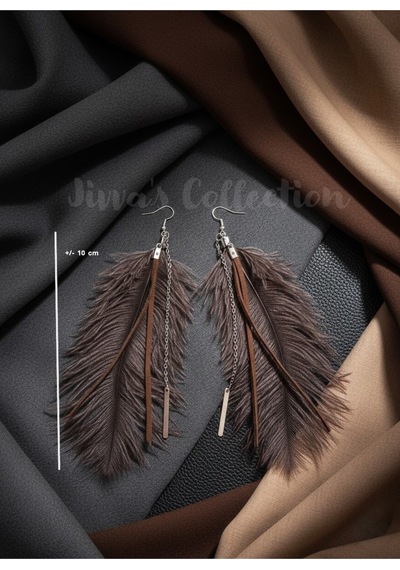 Boho Serisi Koleksyonu. Kahverengi Deri Püskül Ve Dikdötgen Sallantılı Detaylı Boho Küpe.