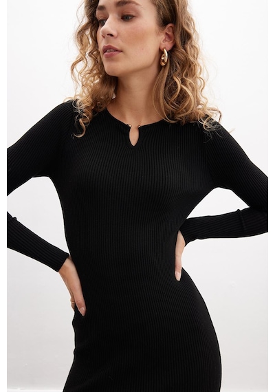 Styleboom X Peraluna Dorset Dress Toka Detaylı Ribana Örgü Midi Kadın Triko Elbise - Siyah-siyah Siyah Styleboom X Peraluna Dorset Dress Toka Detaylı Ribana Örgü Midi Kadın Triko Elbise - Siyah-siyah Siyah