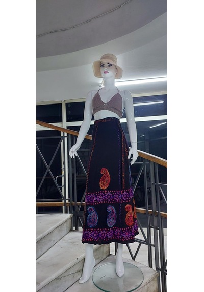 Bohem Stil Hint Batik Çiçek Desenli Ve İşlemeli Uzun Hint Anvelop Etek Görseldeki Çok Renkli Bohem Stil Hint Batik Çiçek Desenli Ve İşlemeli Uzun Hint Anvelop Etek Görseldeki Çok Renkli
