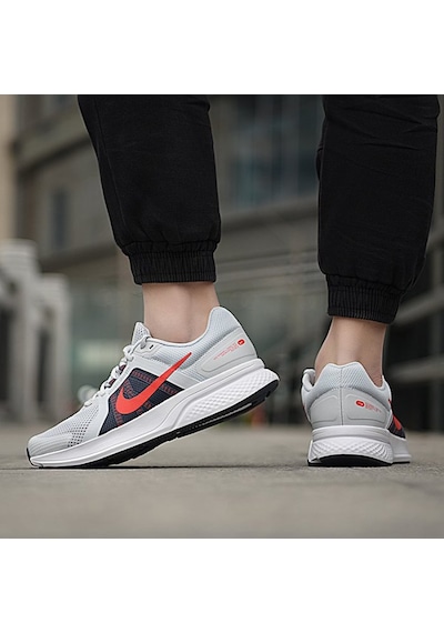 Nike Run Swift 2 Erkek Koşu Ayakkabısı Cu3517 006 Beyaz - Kırmızı