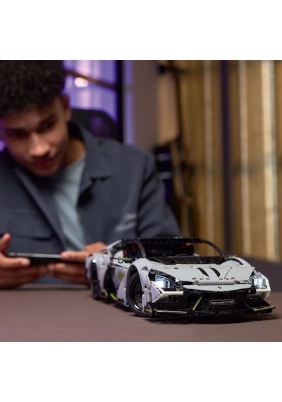 LEGO® Technic Lamborghini Revuelto Süper Spor Araba 42214 - 10 Yaş ve Üzeri Çocuklar için STEM Oyuncak Yapım Seti (1135 Parça)